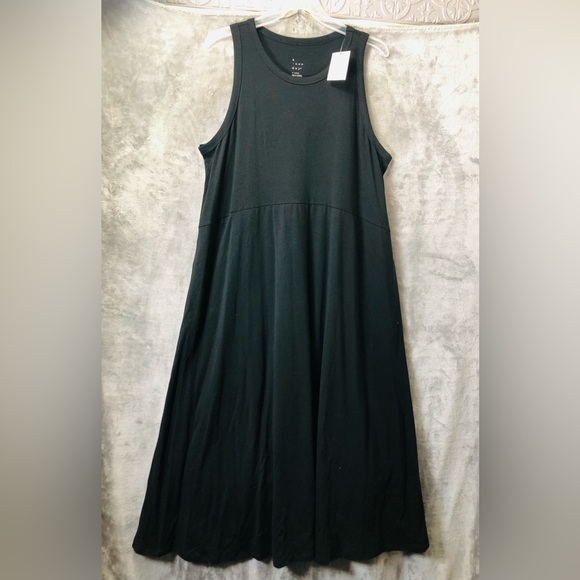 a new day Dresses & Skirts - Elegant Black Sleeveless Dress